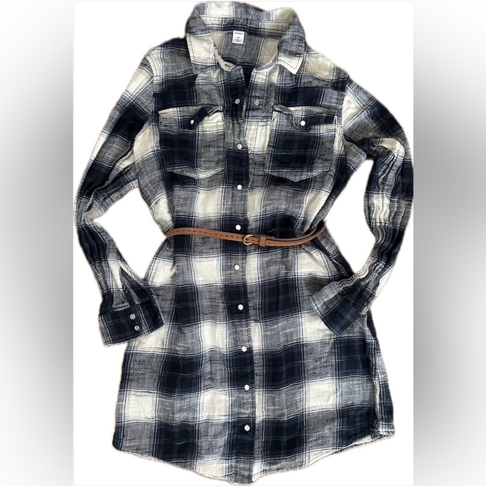 Old Navy White/ Navy Plaid Tunic Top